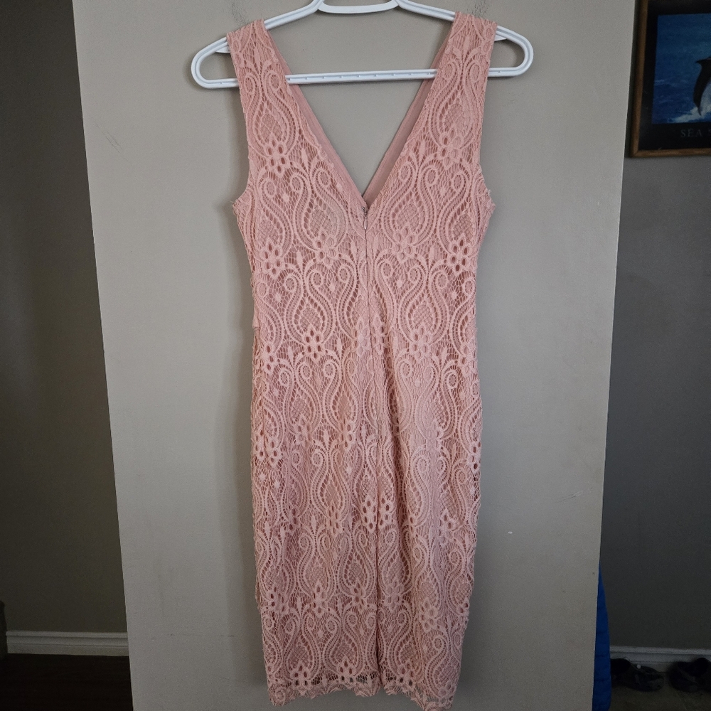 Le Chateau Dress Knee Lace Small Sleeveless Formal Floral Prom Midi